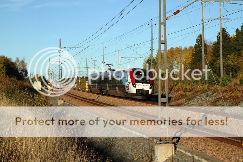 IMAGE: http://i1005.photobucket.com/albums/af173/Darkwand/Rail/pv06.jpg