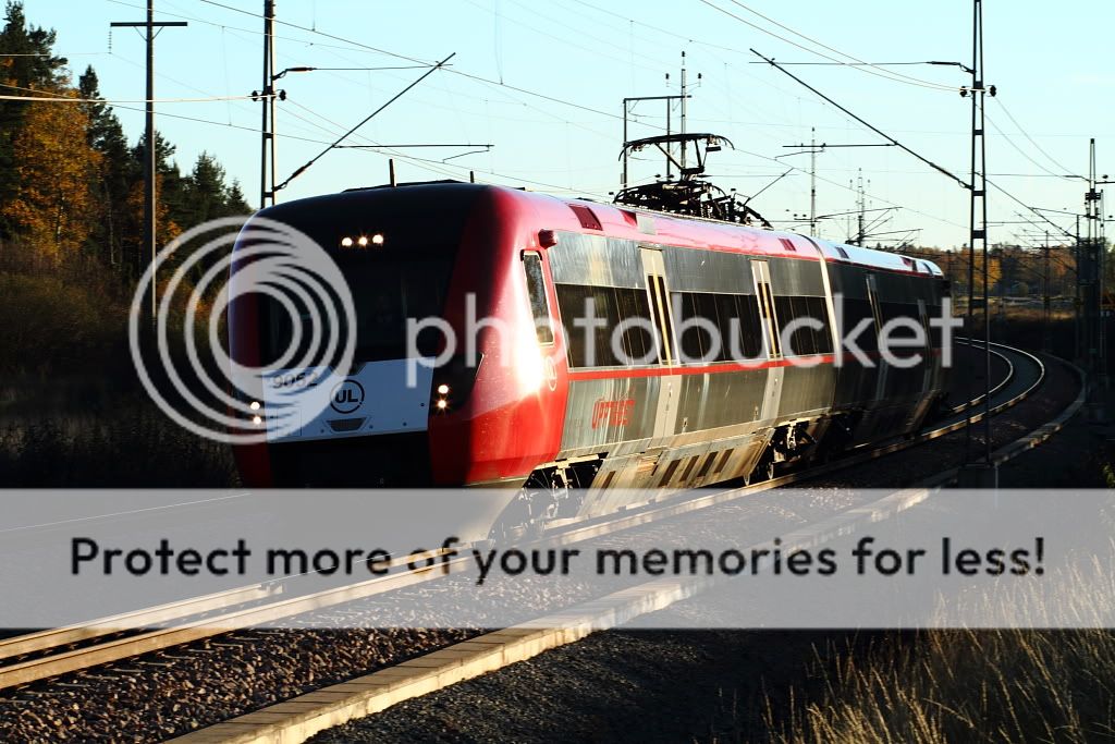 IMAGE: http://i1005.photobucket.com/albums/af173/Darkwand/Rail/pv09.jpg