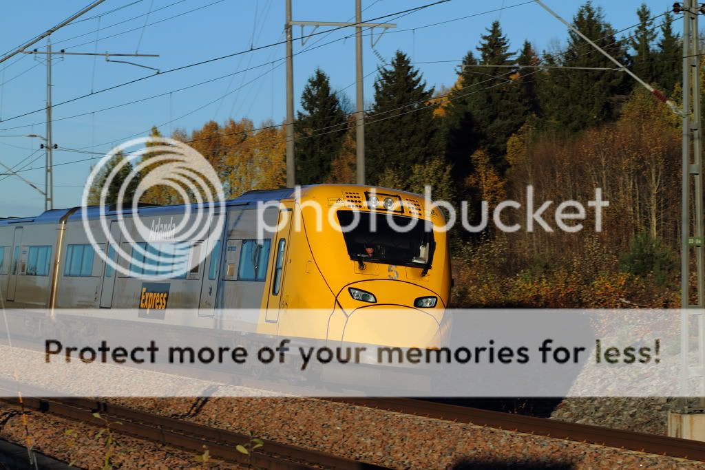 IMAGE: http://i1005.photobucket.com/albums/af173/Darkwand/Rail/pv13.jpg