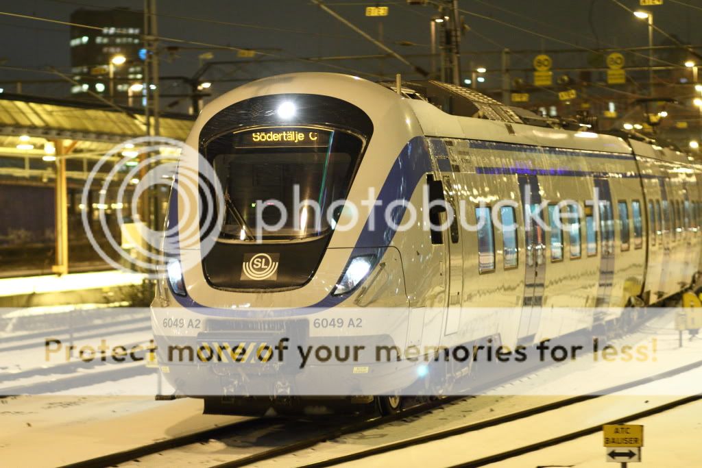 IMAGE: http://i1005.photobucket.com/albums/af173/Darkwand/Rail/x60.jpg