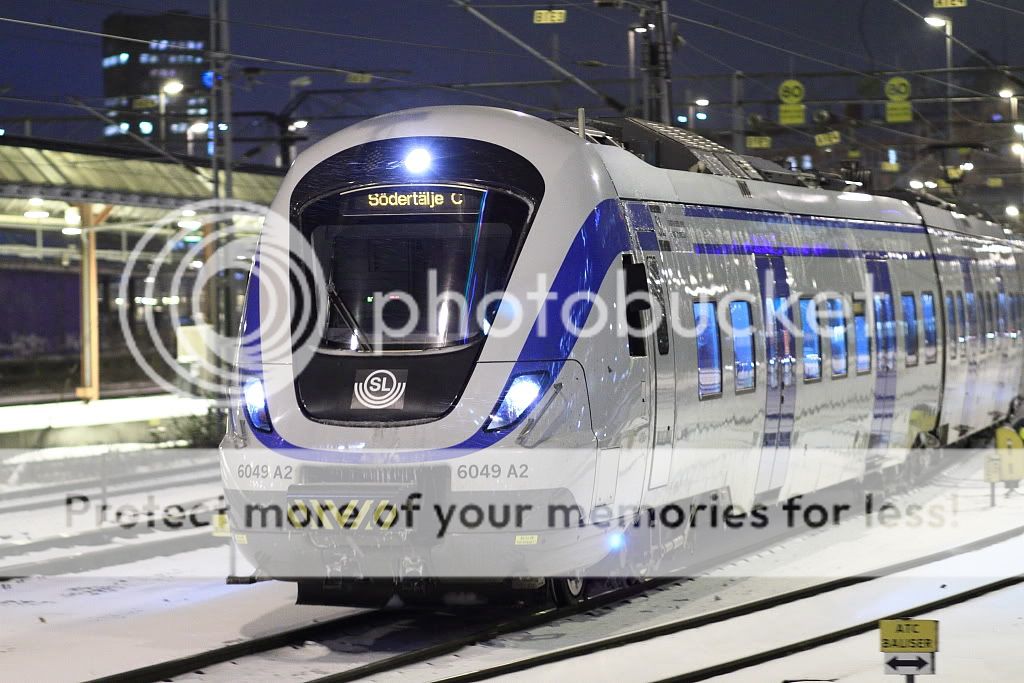 IMAGE: http://i1005.photobucket.com/albums/af173/Darkwand/Rail/x60II.jpg